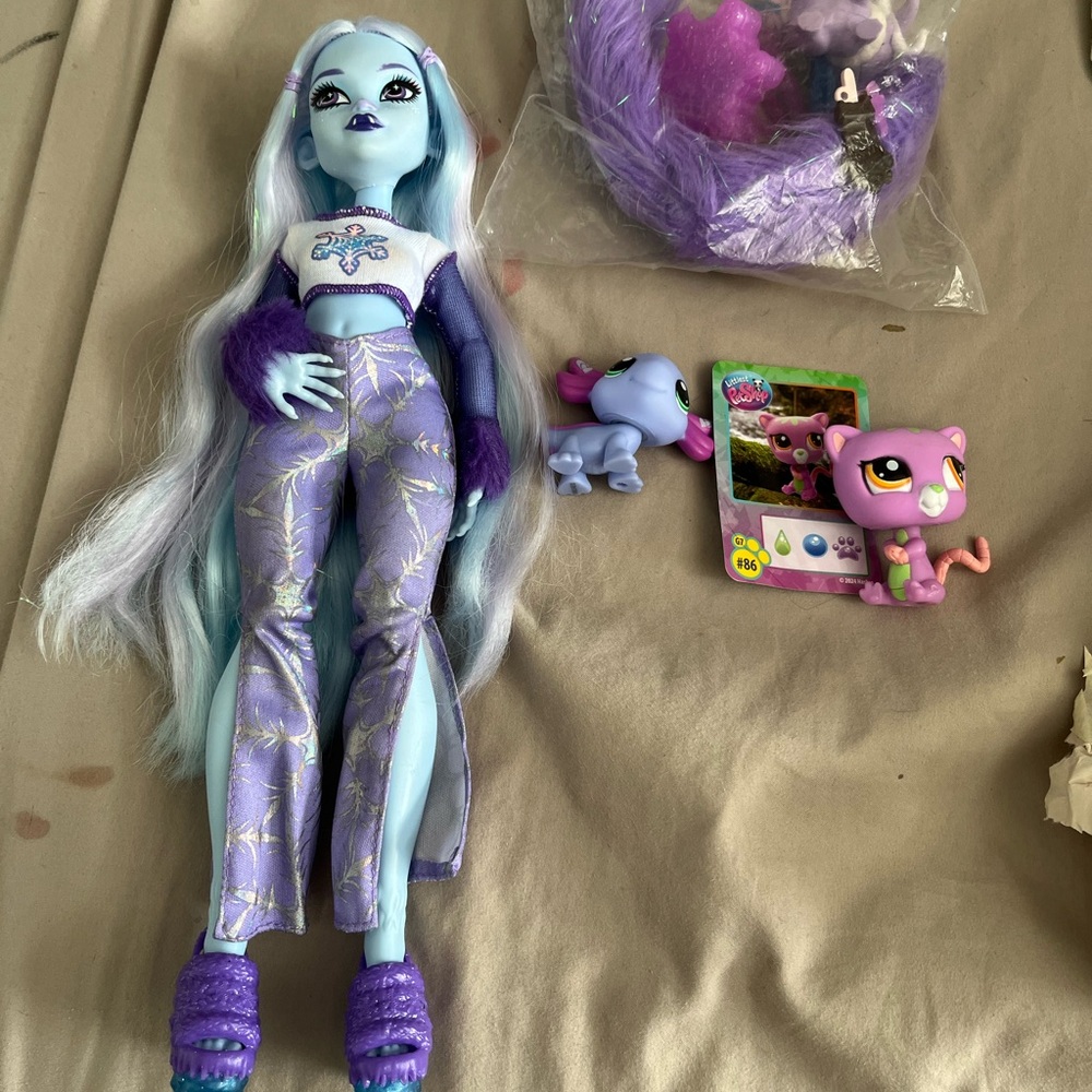 Monster high & littest pet shop bundle